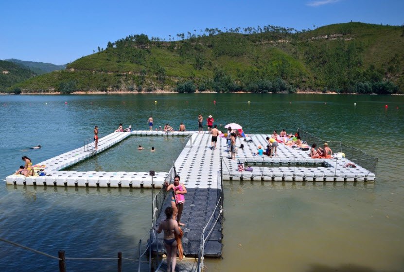 Praia Fluvial do Lago Azul, Portugal